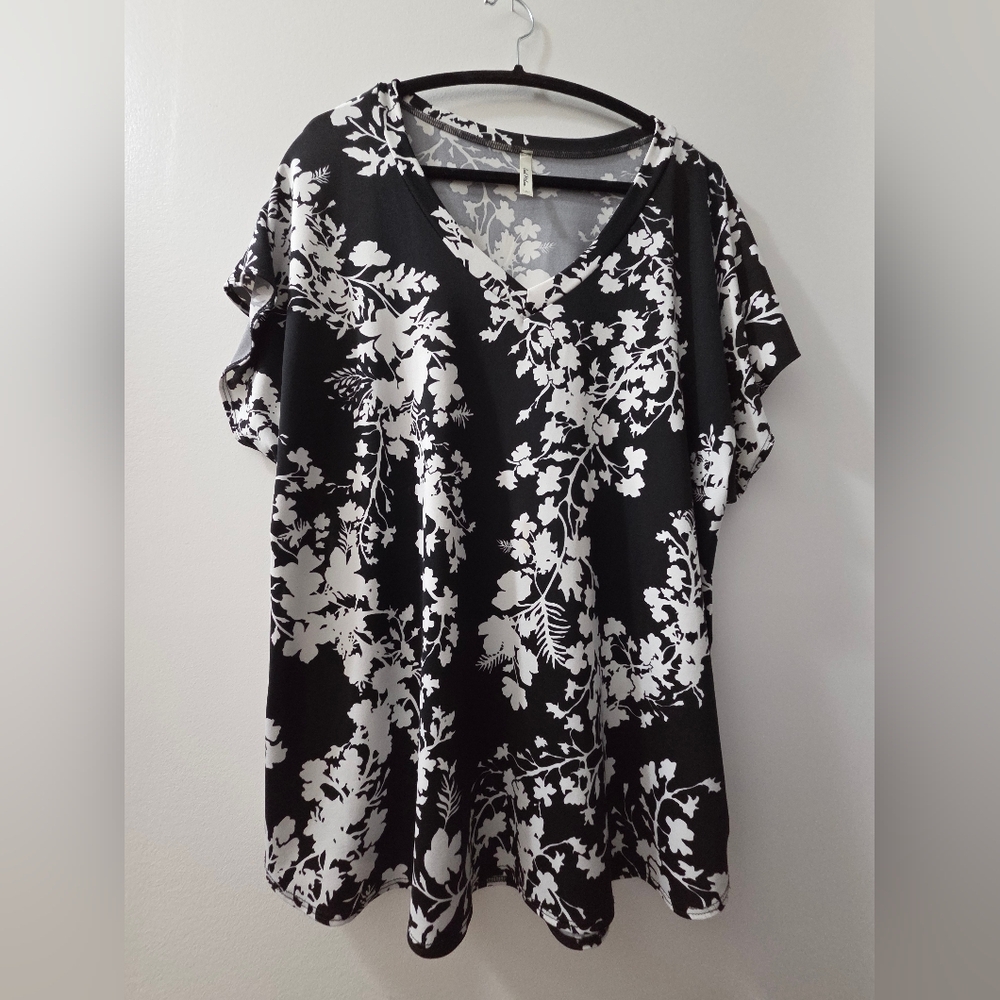 Chic Black and White Floral Blouse